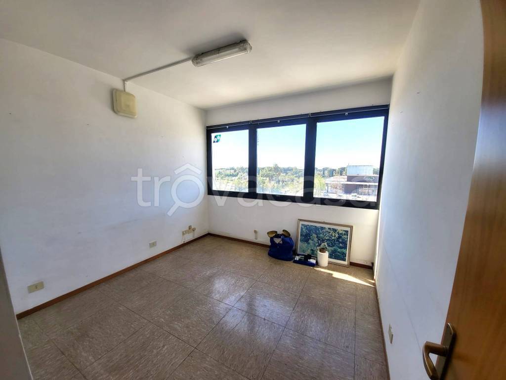 quadrivano in vendita a Roma in zona Casal Palocco