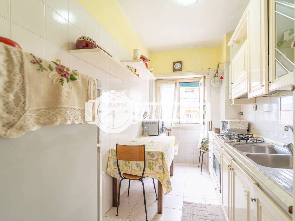appartamento in vendita a Roma in zona Tuscolano