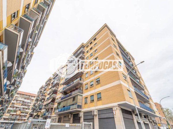 appartamento in vendita a Roma in zona Tuscolano