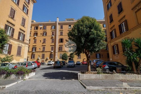 appartamento in vendita a Roma in zona Esquilino