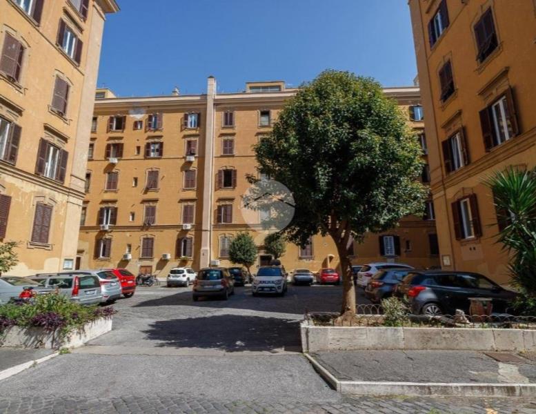 appartamento in vendita a Roma in zona Esquilino
