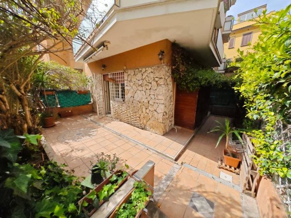 appartamento in vendita a Roma in zona Gianicolense