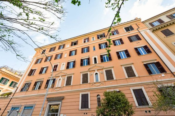 appartamento in vendita a Roma in zona Appio Latino