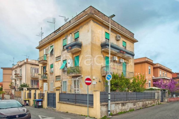 appartamento in vendita a Roma in zona Finocchio