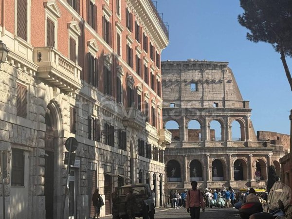 appartamento in vendita a Roma in zona Rione Monti/Campitelli