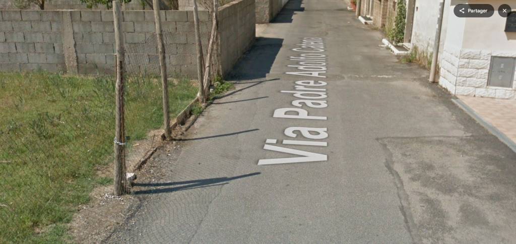 casa indipendente in vendita a Roma in zona Ostia Antica