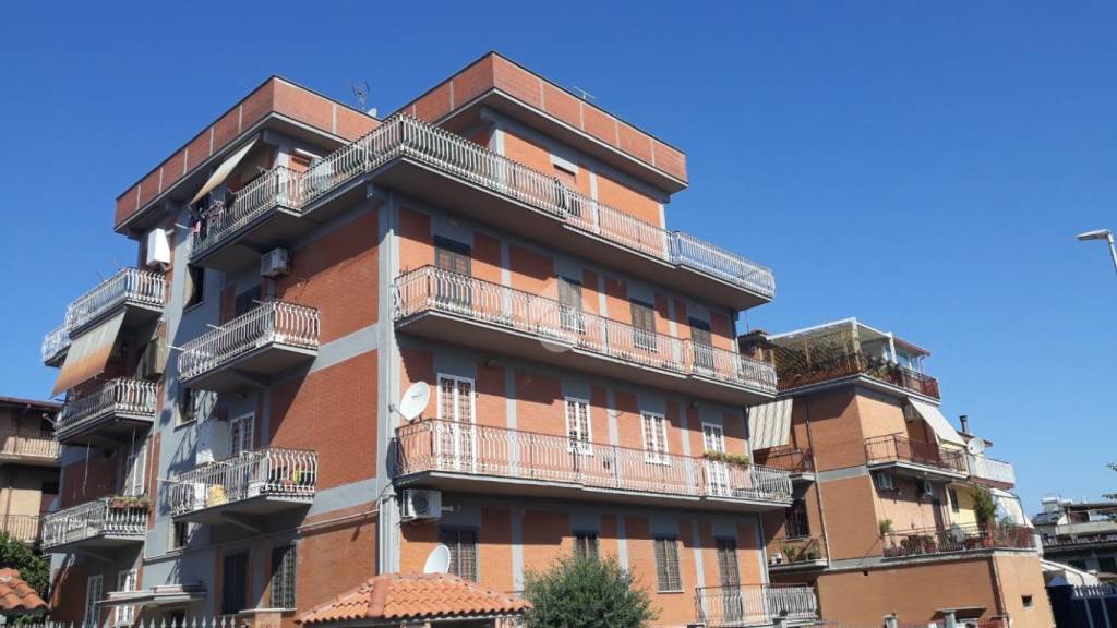 appartamento in vendita a Roma in zona Tor Vergata/Torrenova