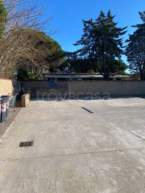 appartamento in vendita a Roma in zona Acilia
