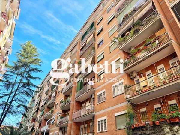 appartamento in vendita a Roma in zona Collatino