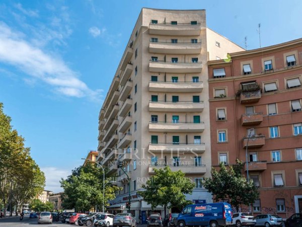 appartamento in vendita a Roma in zona Ostiense