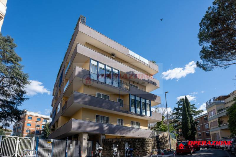 appartamento in vendita a Roma in zona Centro Storico