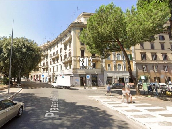 appartamento in vendita a Roma in zona Tuscolano