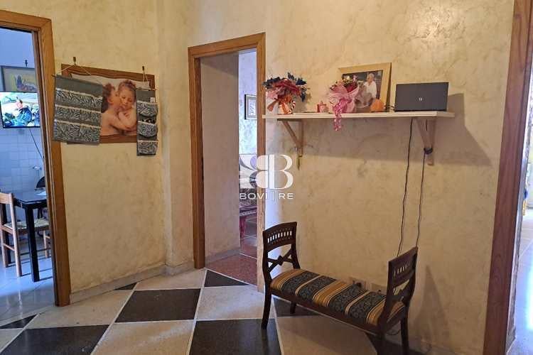 appartamento in vendita a Roma in zona Tuscolano