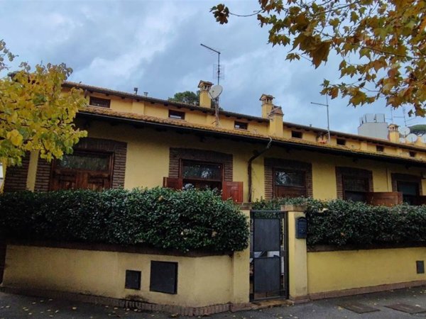 appartamento in vendita a Roma in zona Tor di Quinto
