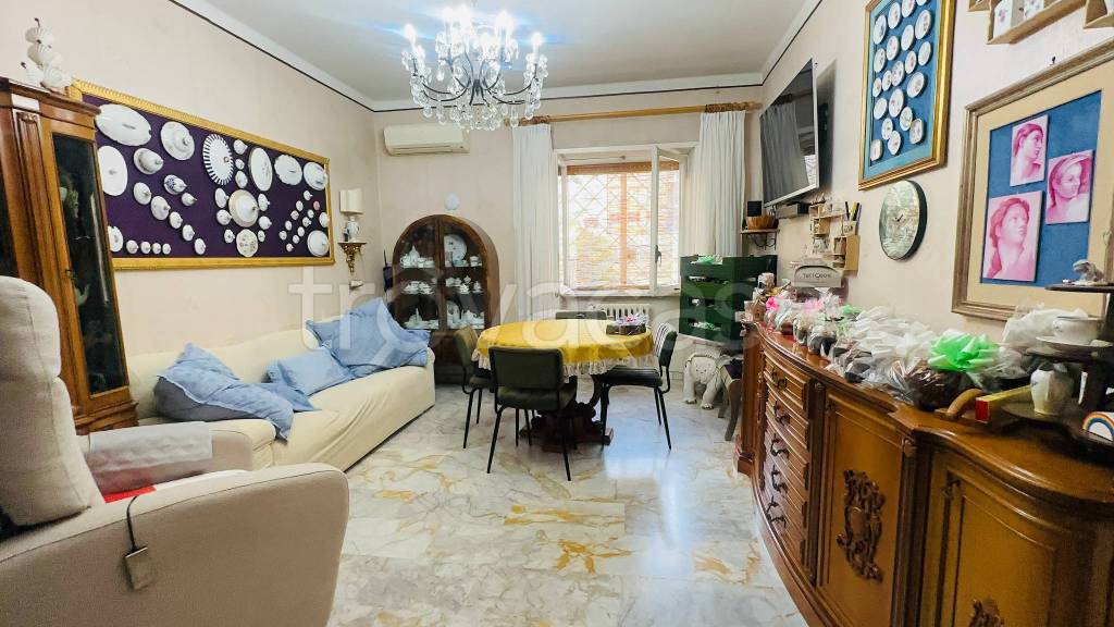 appartamento in vendita a Roma in zona Ostiense