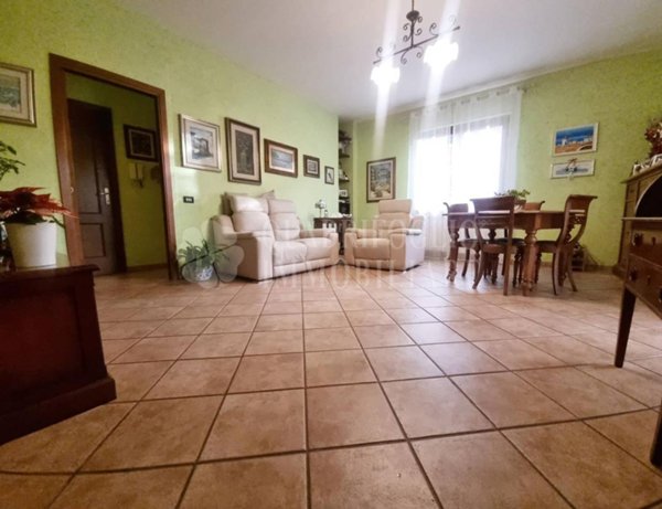 casa indipendente in vendita a Roma in zona Ostia