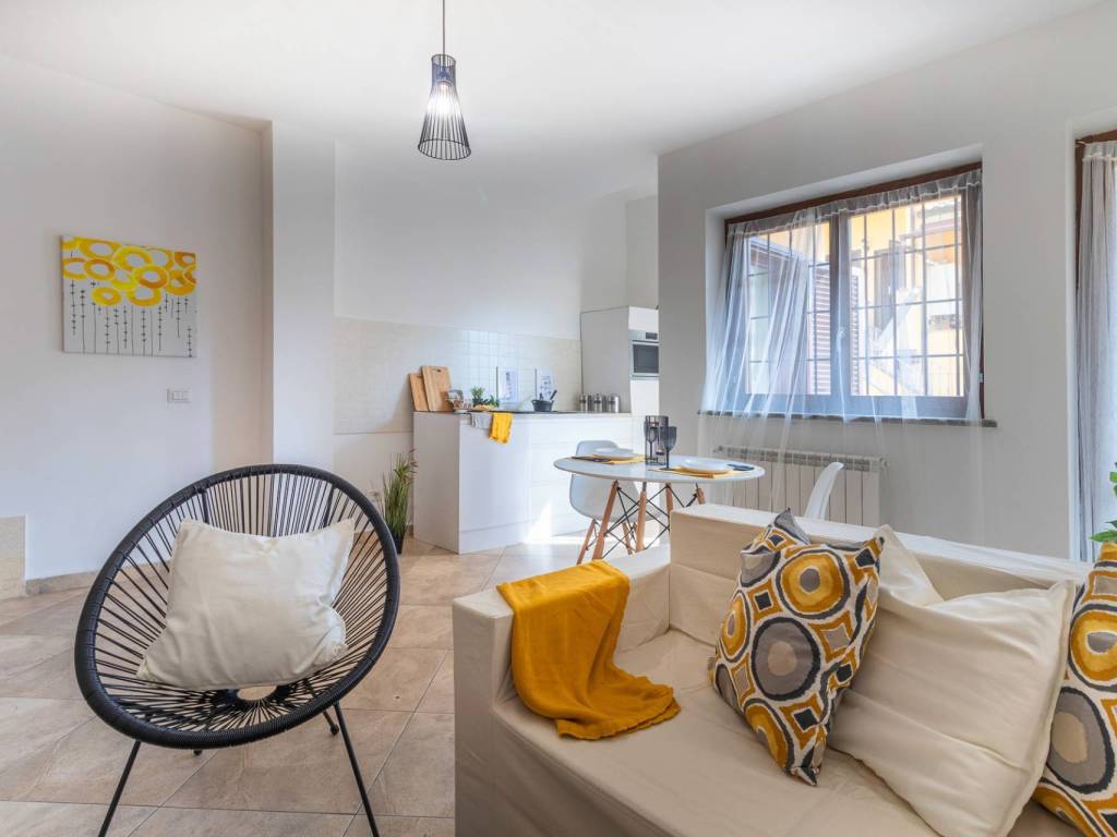 casa indipendente in vendita a Roma in zona Selva Candida