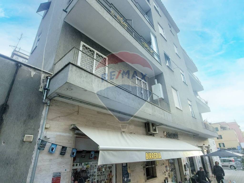negozio in vendita a Roma in zona Prenestino-Centocelle