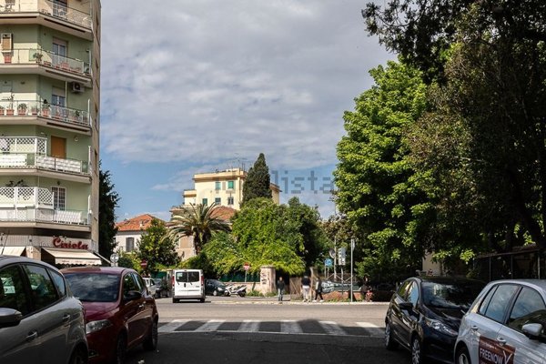 locale commerciale in vendita a Roma in zona Prenestino-Labicano