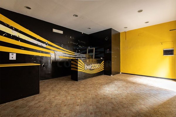 locale commerciale in vendita a Roma in zona Prenestino-Labicano