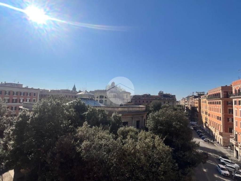 appartamento in vendita a Roma in zona Esquilino