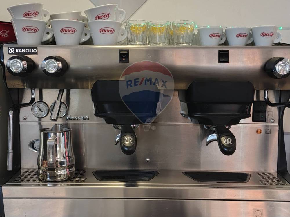 negozio in vendita a Roma in zona Monte Sacro/Talenti