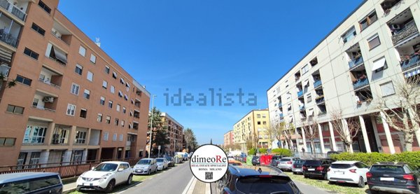 appartamento in vendita a Roma in zona Giuliano Dalmata