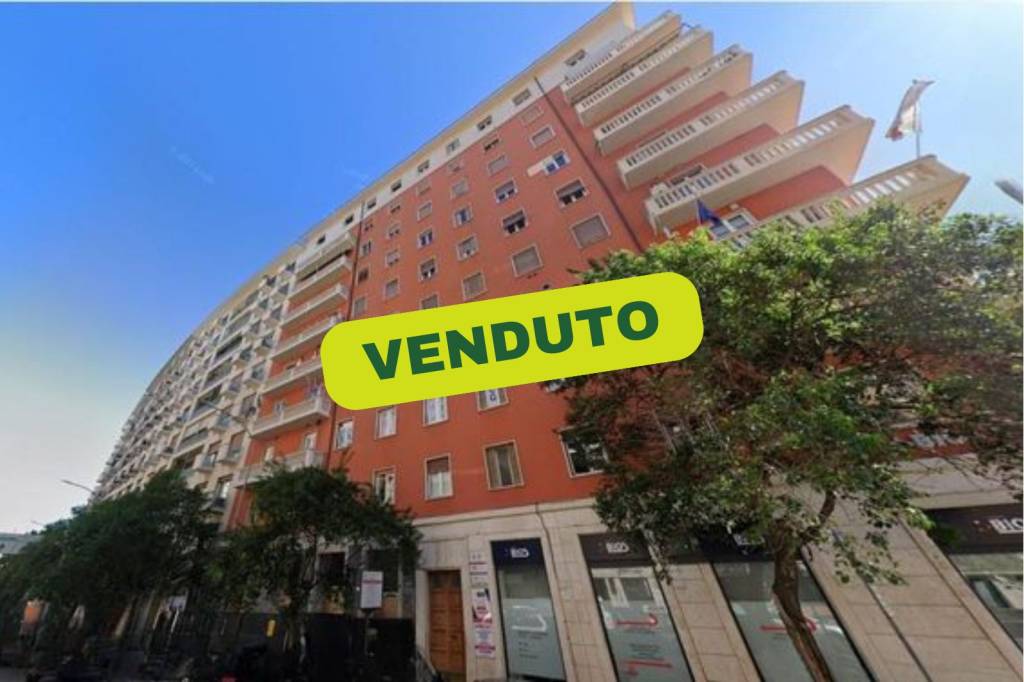 appartamento in vendita a Roma in zona Appio Latino