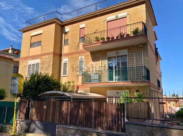 appartamento in vendita a Roma in zona Vitinia