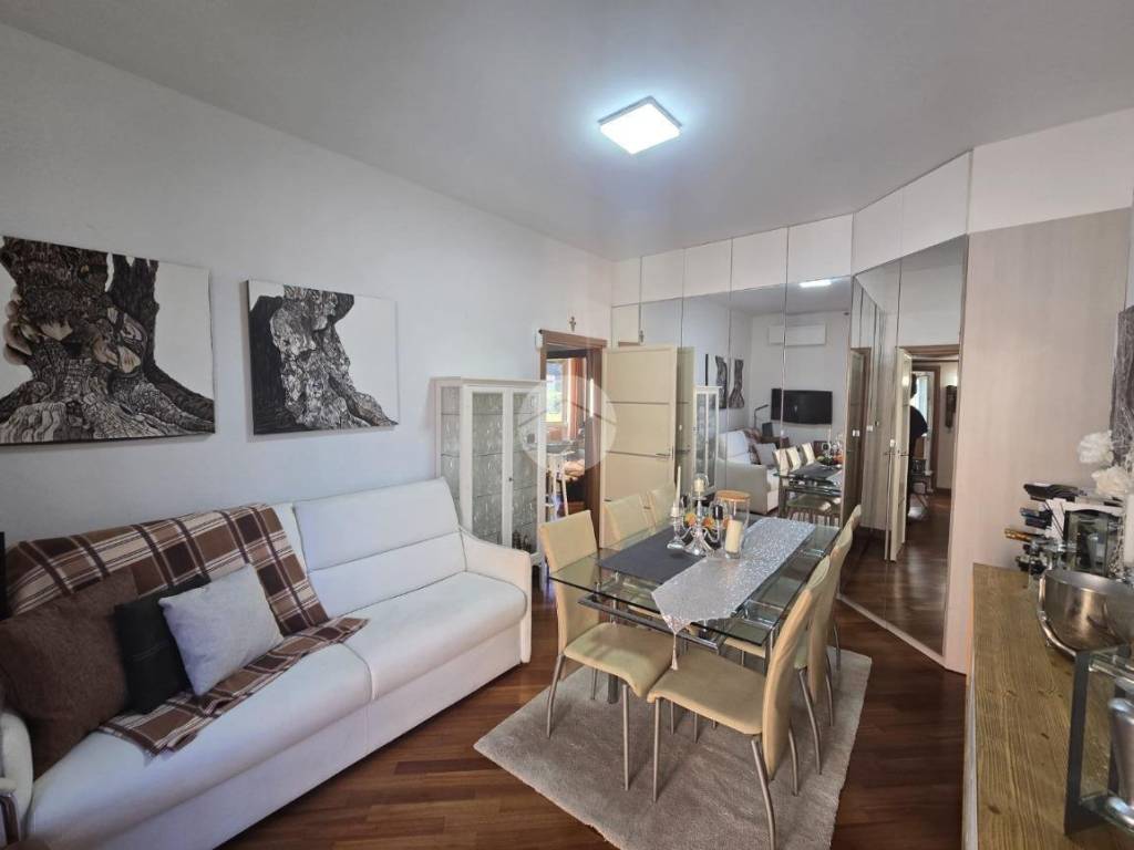appartamento in vendita a Roma in zona Ostiense