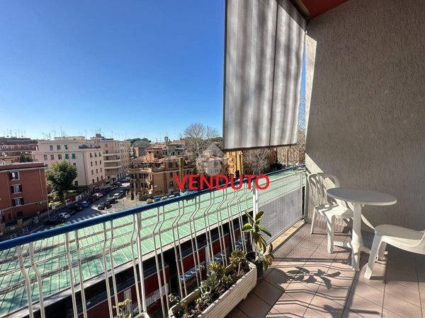 appartamento in vendita a Roma in zona Appio Latino