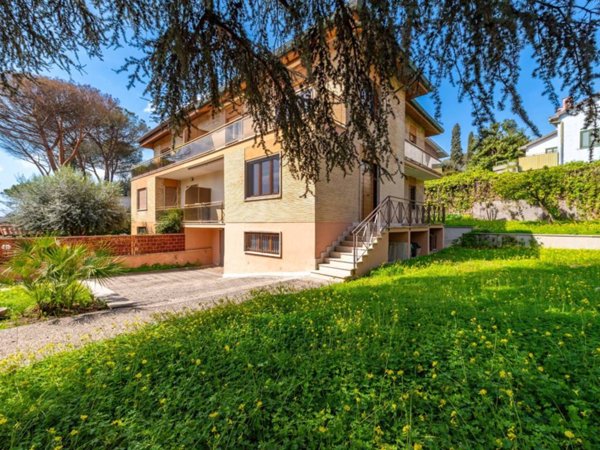 casa indipendente in vendita a Roma in zona Spinaceto