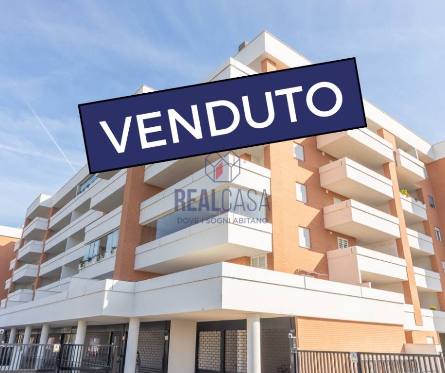 appartamento in vendita a Roma in zona Romanina