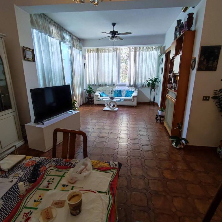 appartamento in vendita a Roma in zona Ardeatino