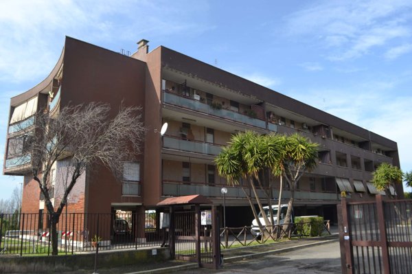 appartamento in vendita a Roma in zona Dragoncello