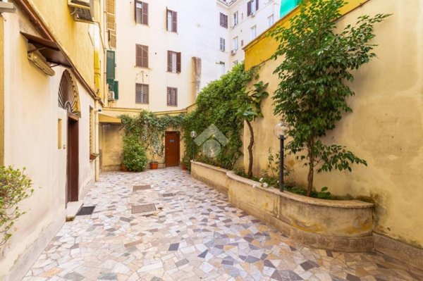 appartamento in vendita a Roma in zona Esquilino