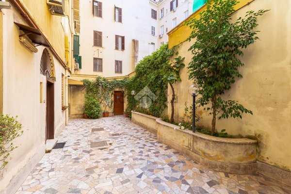appartamento in vendita a Roma in zona Esquilino