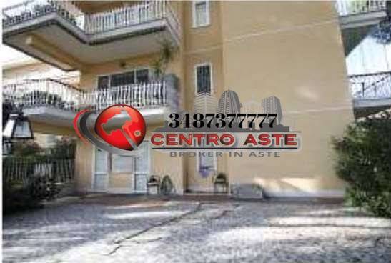 appartamento in vendita a Roma in zona Casal Morena