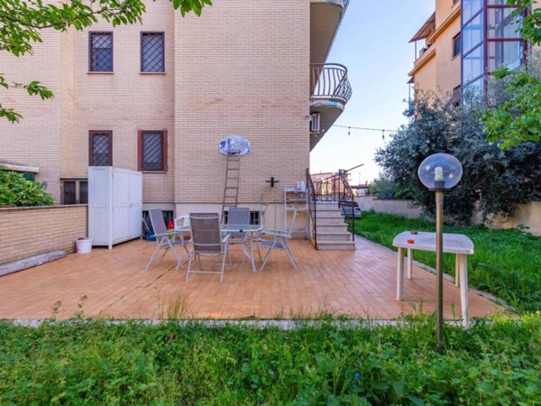 appartamento in vendita a Roma in zona Torre Maura
