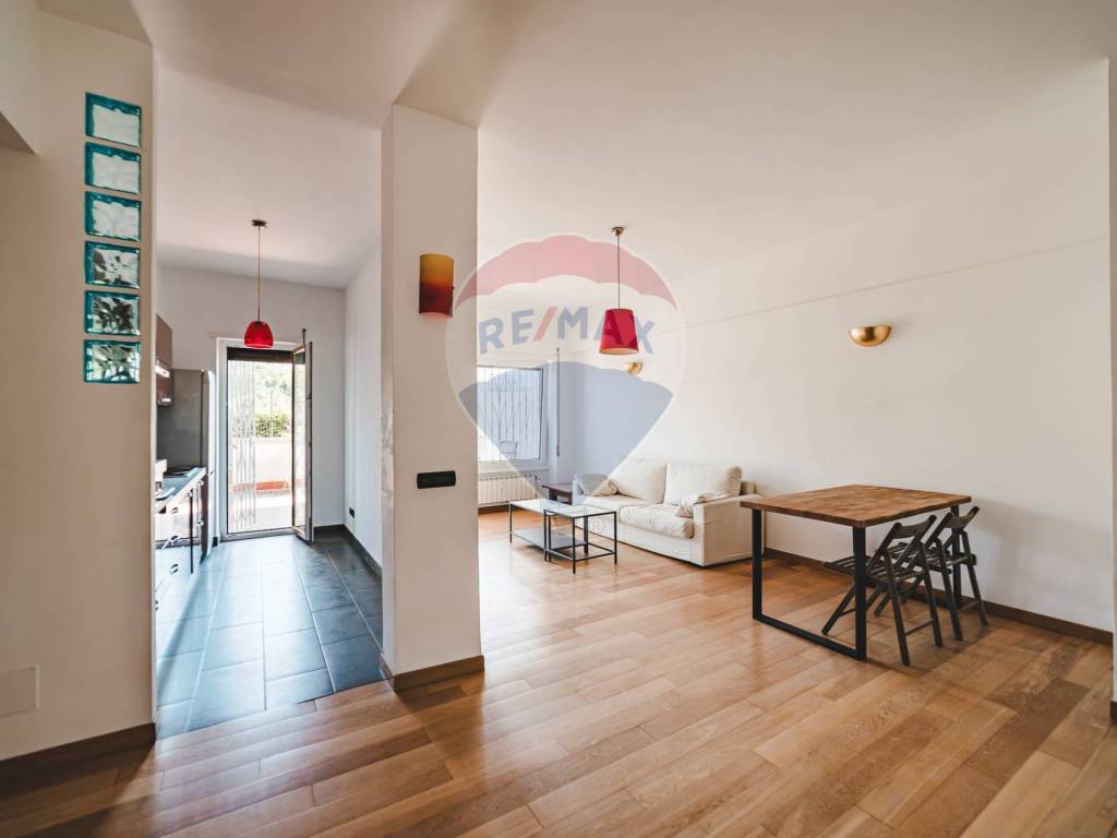 appartamento in vendita a Roma in zona Tomba di Nerone