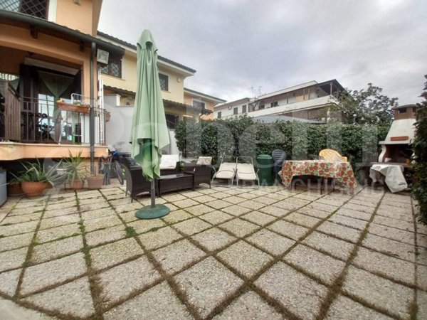 casa indipendente in vendita a Roma in zona Colle del Sole