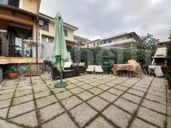casa indipendente in vendita a Roma in zona Colle del Sole