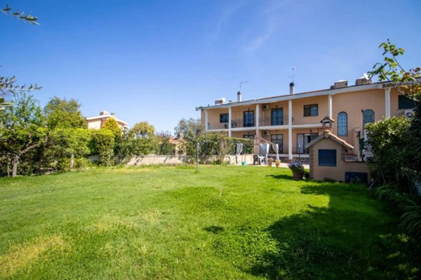 casa indipendente in vendita a Roma in zona Monte Sacro/Talenti