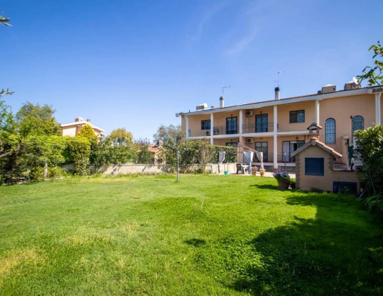 casa indipendente in vendita a Roma in zona Monte Sacro/Talenti