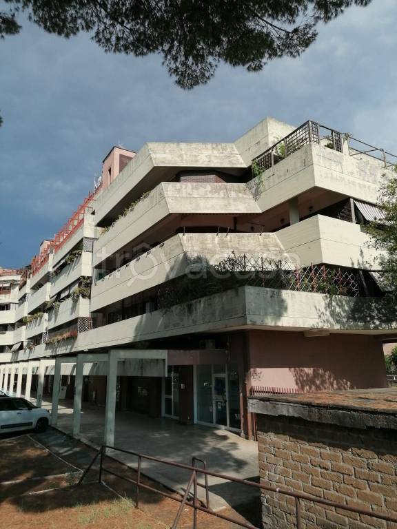 appartamento in vendita a Roma in zona Appio Claudio