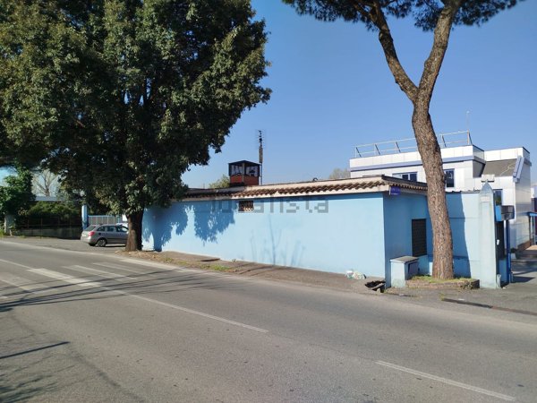 ufficio in vendita a Roma in zona Tor Vergata/Torrenova
