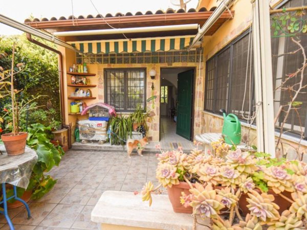 appartamento in vendita a Roma in zona Acilia
