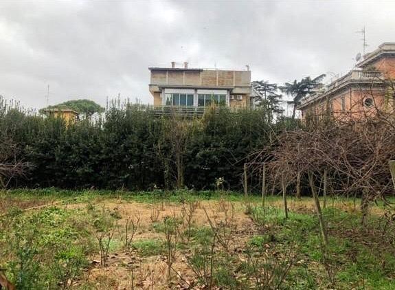 terreno edificabile in vendita a Roma in zona Tor di Quinto