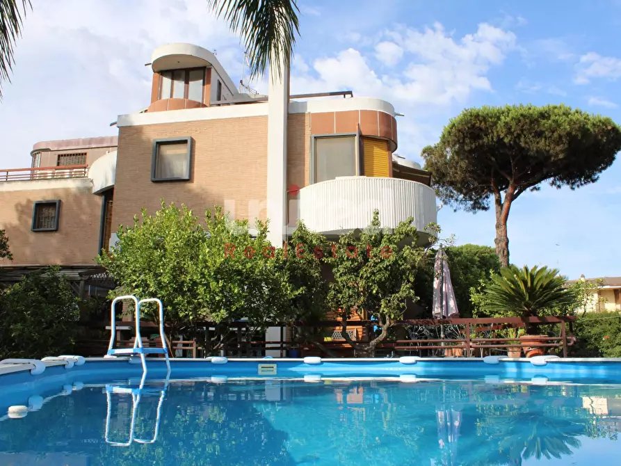 casa indipendente in vendita a Roma in zona Axa