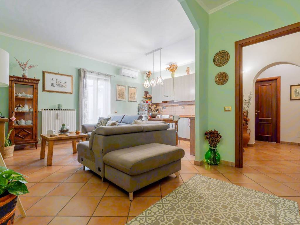 appartamento in vendita a Roma in zona Finocchio